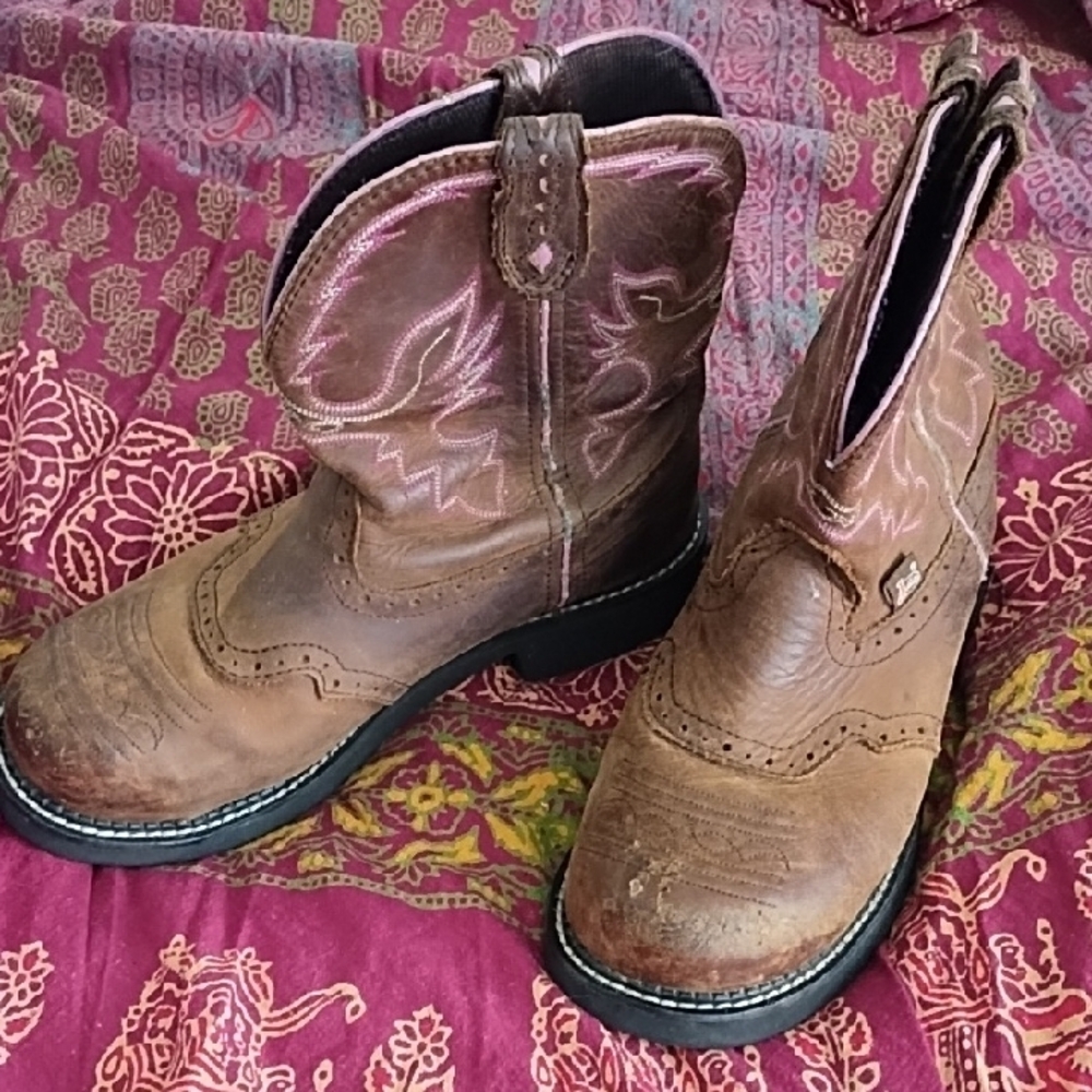Justin Boots Brown Ankle Booties with Wing-Tip Detailing